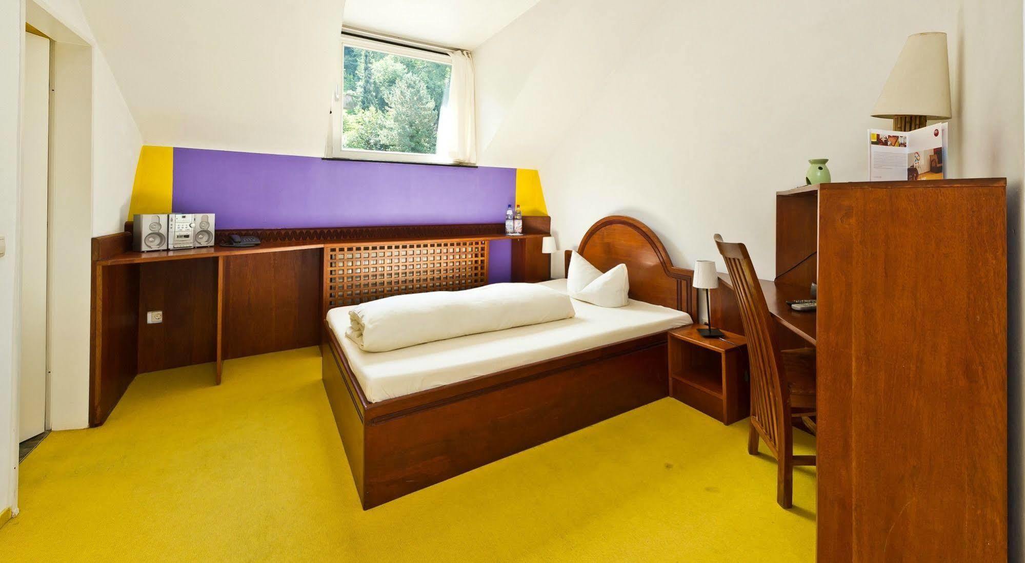 Hotel Monpti Heidelberg Bagian luar foto