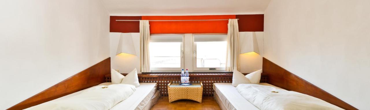 Hotel Monpti Heidelberg Bagian luar foto